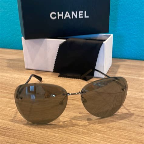 chanel pilot summer fake sunglassessilver|CHANEL Mirrored Pilot Summer Sunglasses 4223 Silver.